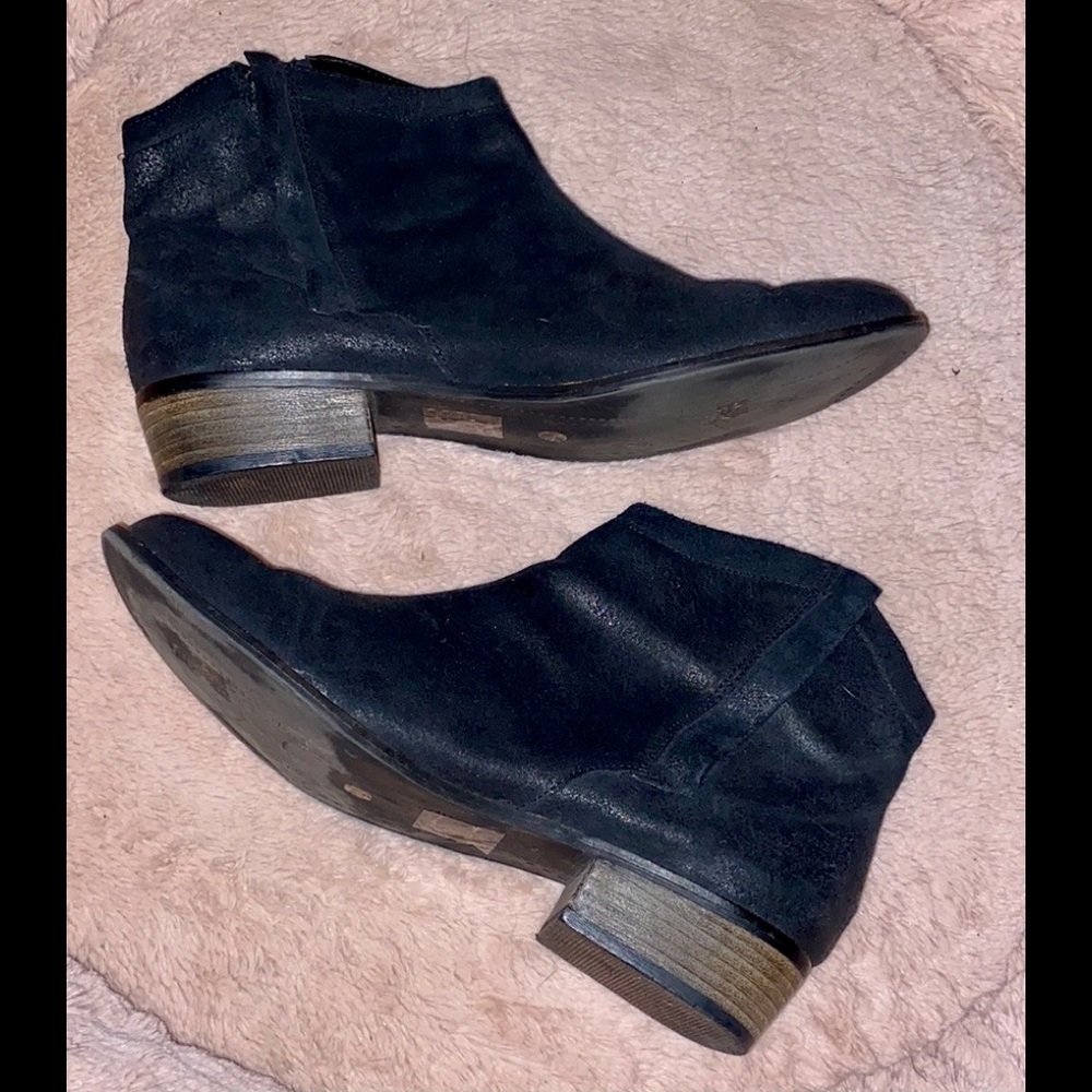 🔶Dolce Vita Black Distressed Leather Double Zipper Bootie🔶